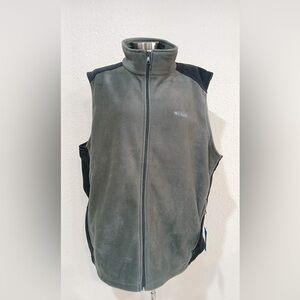 Columbia Men's Dark Gray Fleece Vest